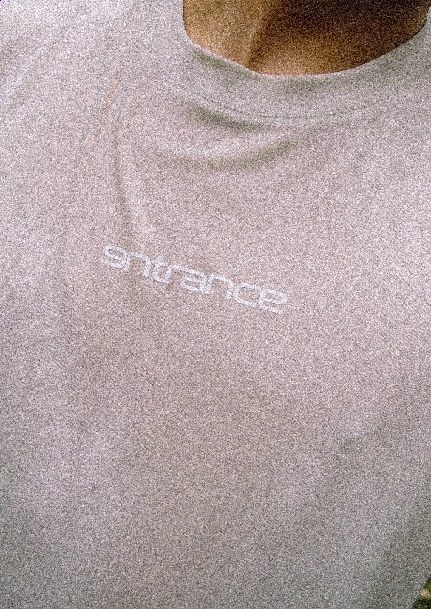 SMOOTH TECH TEE / LIGHT GRAY